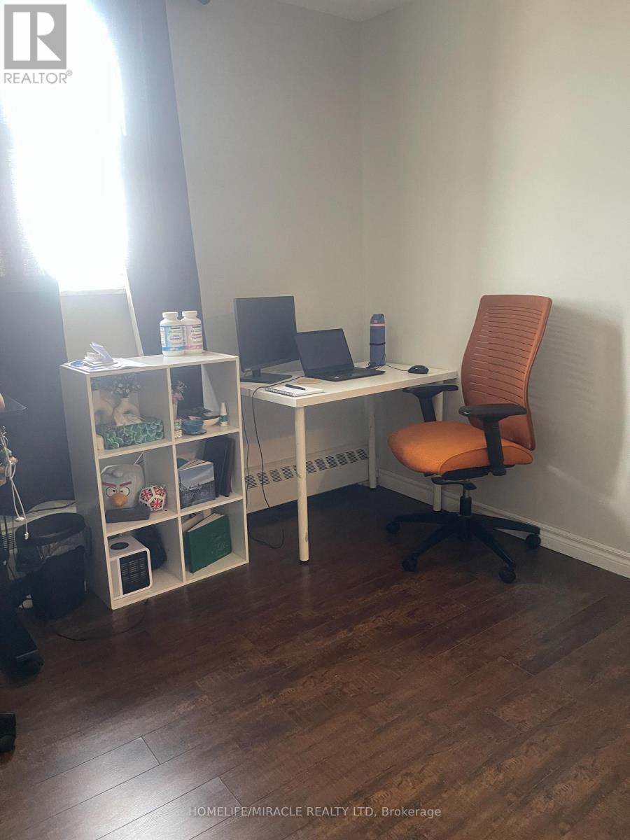 810 - 3555 Derry Road E, Mississauga, Ontario  L4T 1B2 - Photo 5 - W13725474