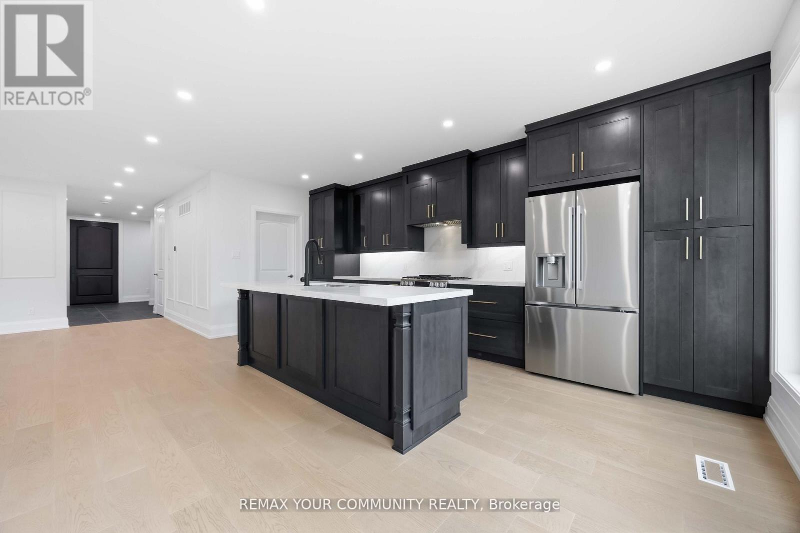 20 Castille Avenue, Toronto, Ontario  M1R 2C1 - Photo 11 - E13704652
