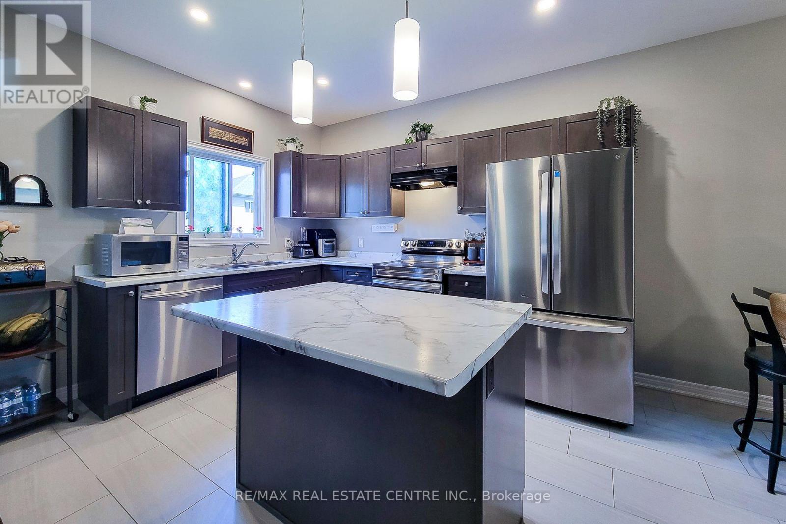 12 Bowman Crescent, Thorold, Ontario  L2V 0G3 - Photo 10 - X13725476