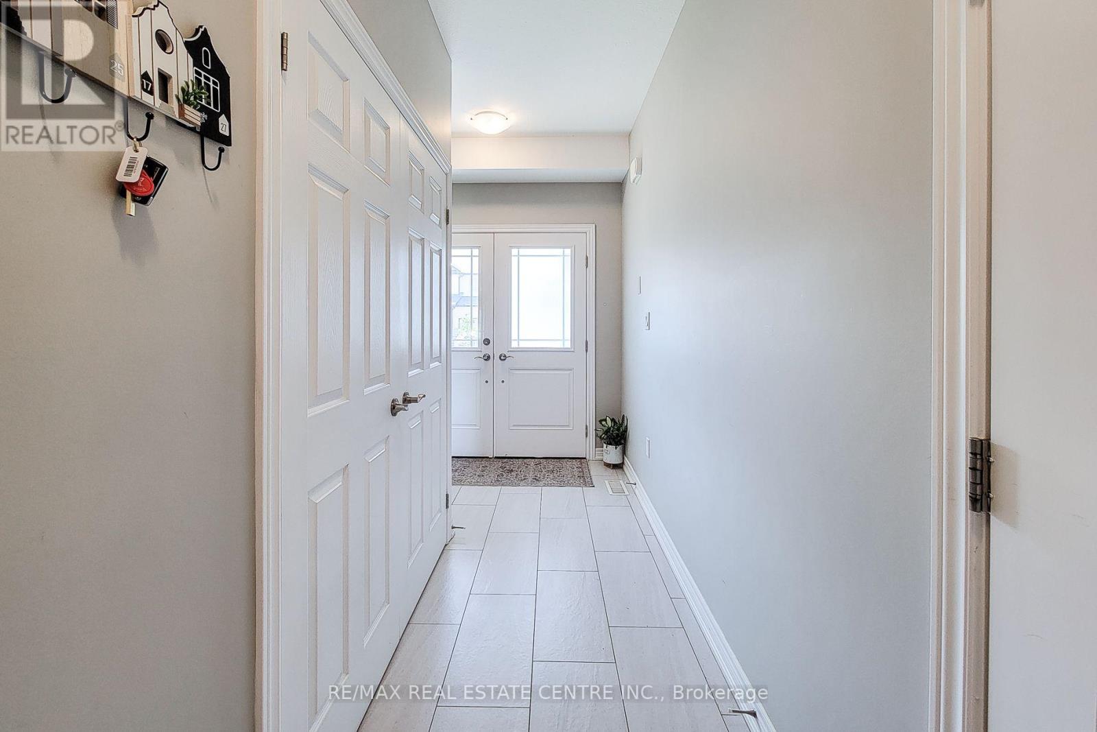 12 Bowman Crescent, Thorold, Ontario  L2V 0G3 - Photo 5 - X13725476