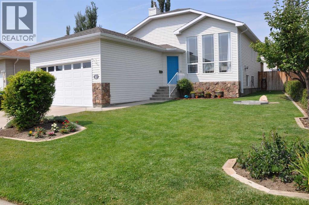 47 riverbrook Close W, Lethbridge, Alberta