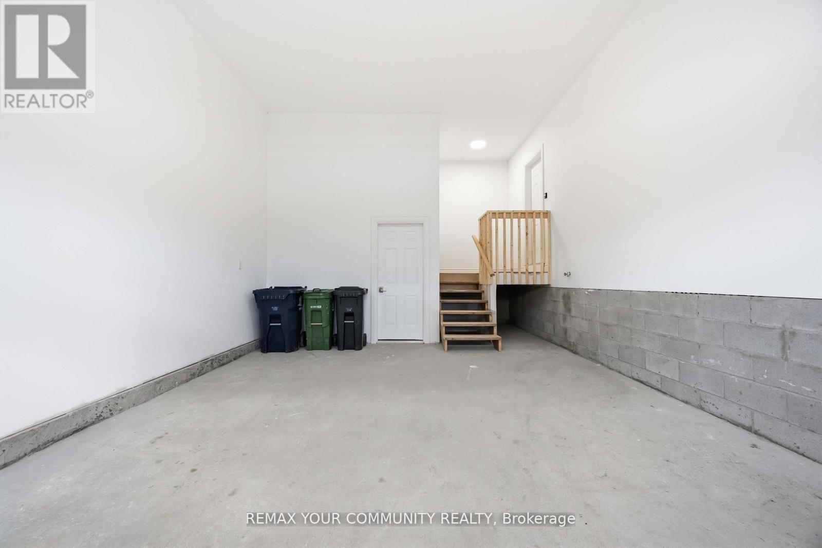 20 Castille Avenue, Toronto, Ontario  M1R 2C1 - Photo 37 - E13704652