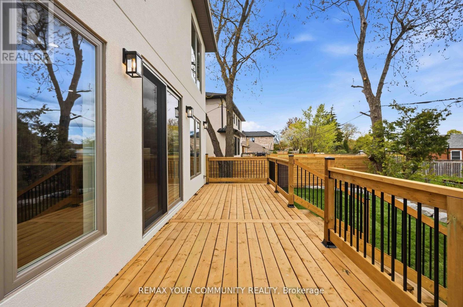 20 Castille Avenue, Toronto, Ontario  M1R 2C1 - Photo 45 - E13704652