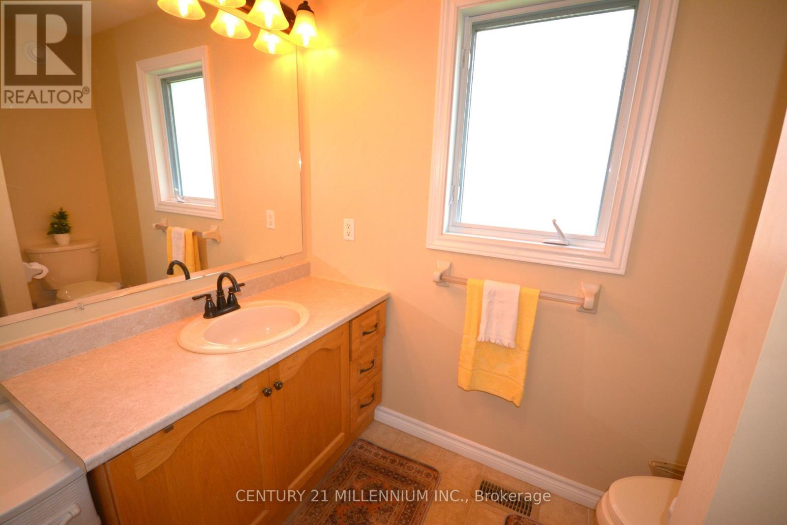 70 Pennsylvania Ave, Wasaga Beach, Ontario L9Z 3A8 - Photo 11 - S13717344