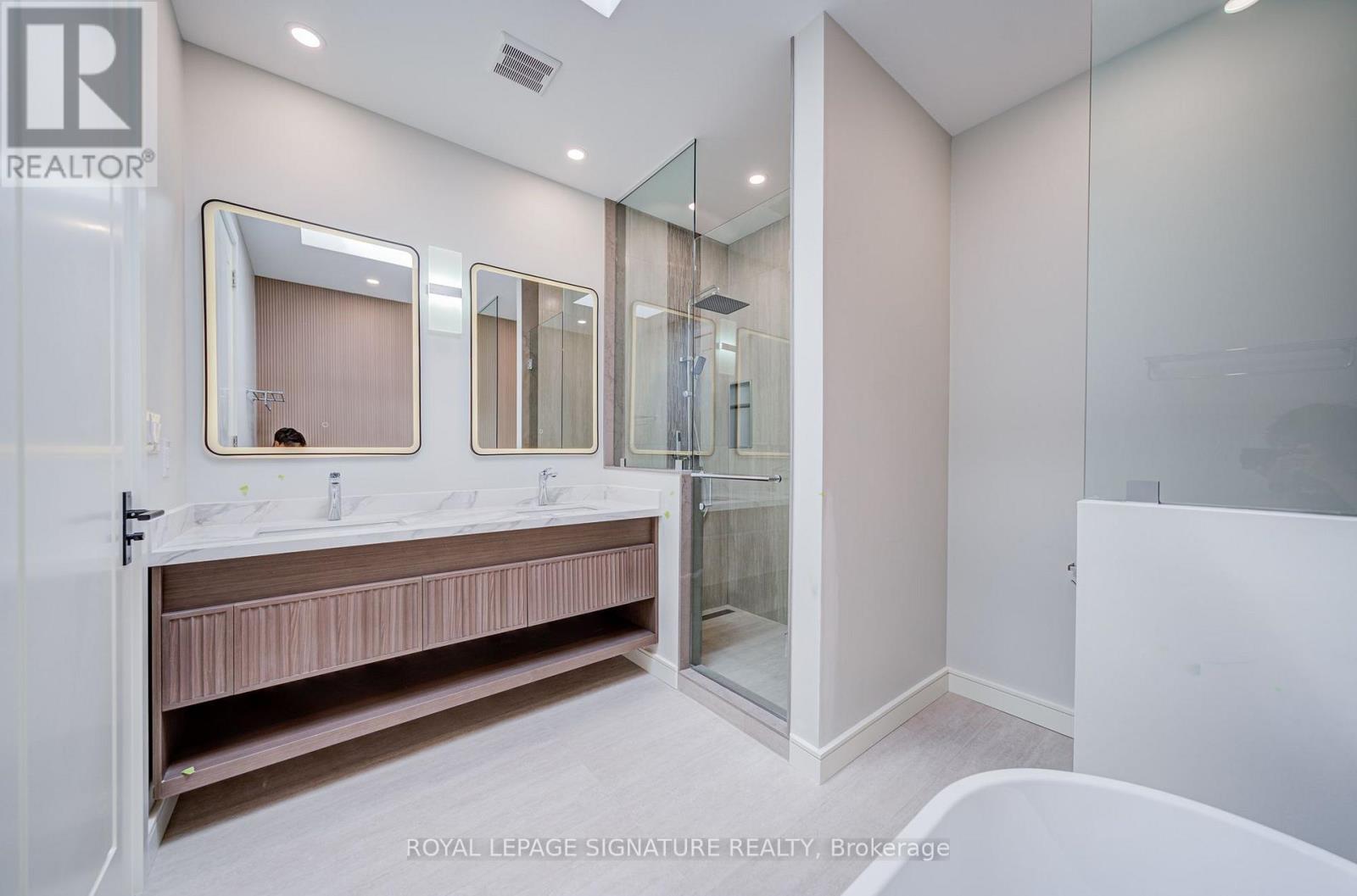 878 Atwater Avenue, Mississauga, Ontario  L5E 1M1 - Photo 23 - W13724496