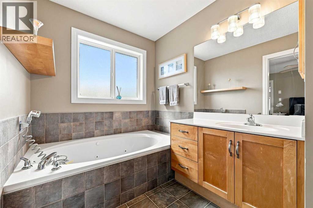16 Crystal Shores Place, Okotoks, Alberta  T1S 2C5 - Photo 23 - A2340700