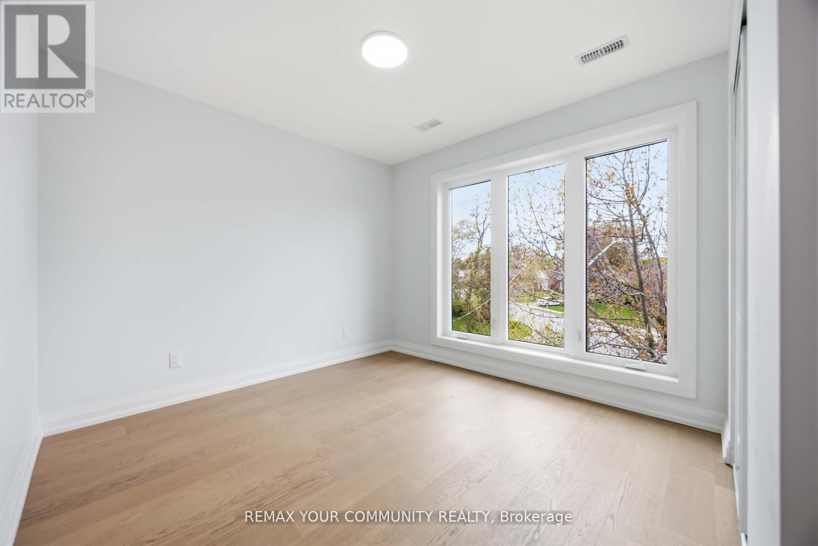 20 Castille Avenue, Toronto, Ontario  M1R 2C1 - Photo 30 - E13704652