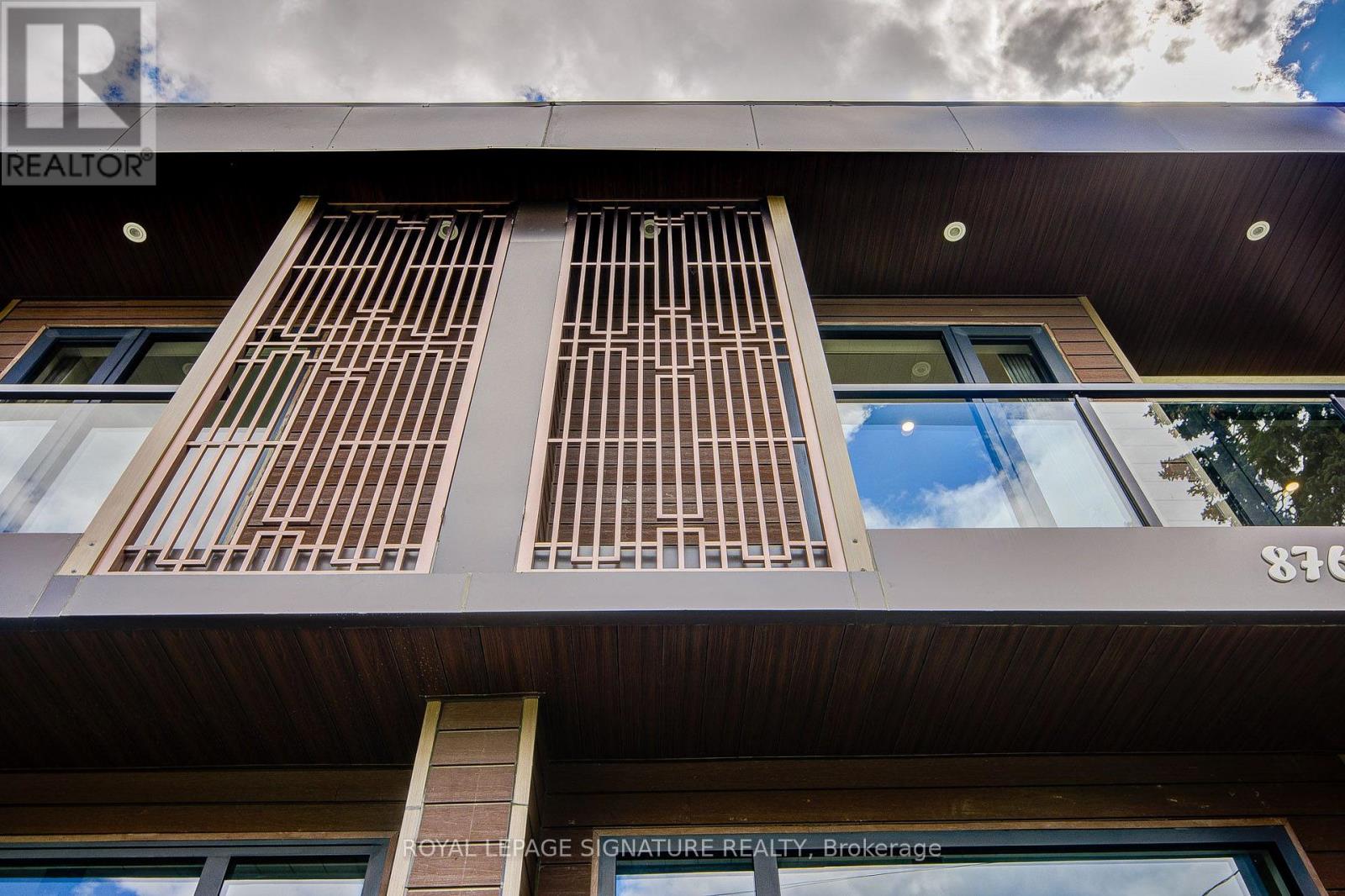 876 Atwater Avenue, Mississauga, Ontario L5E 1M1 - Photo 4 - W13721186
