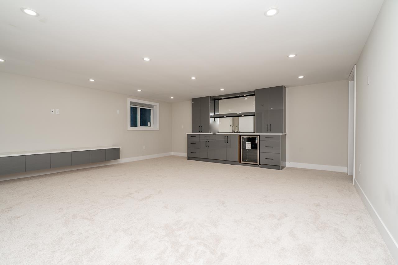 13955 60a Avenue, Surrey, British Columbia  V3X 1E1 - Photo 12 - R3158255