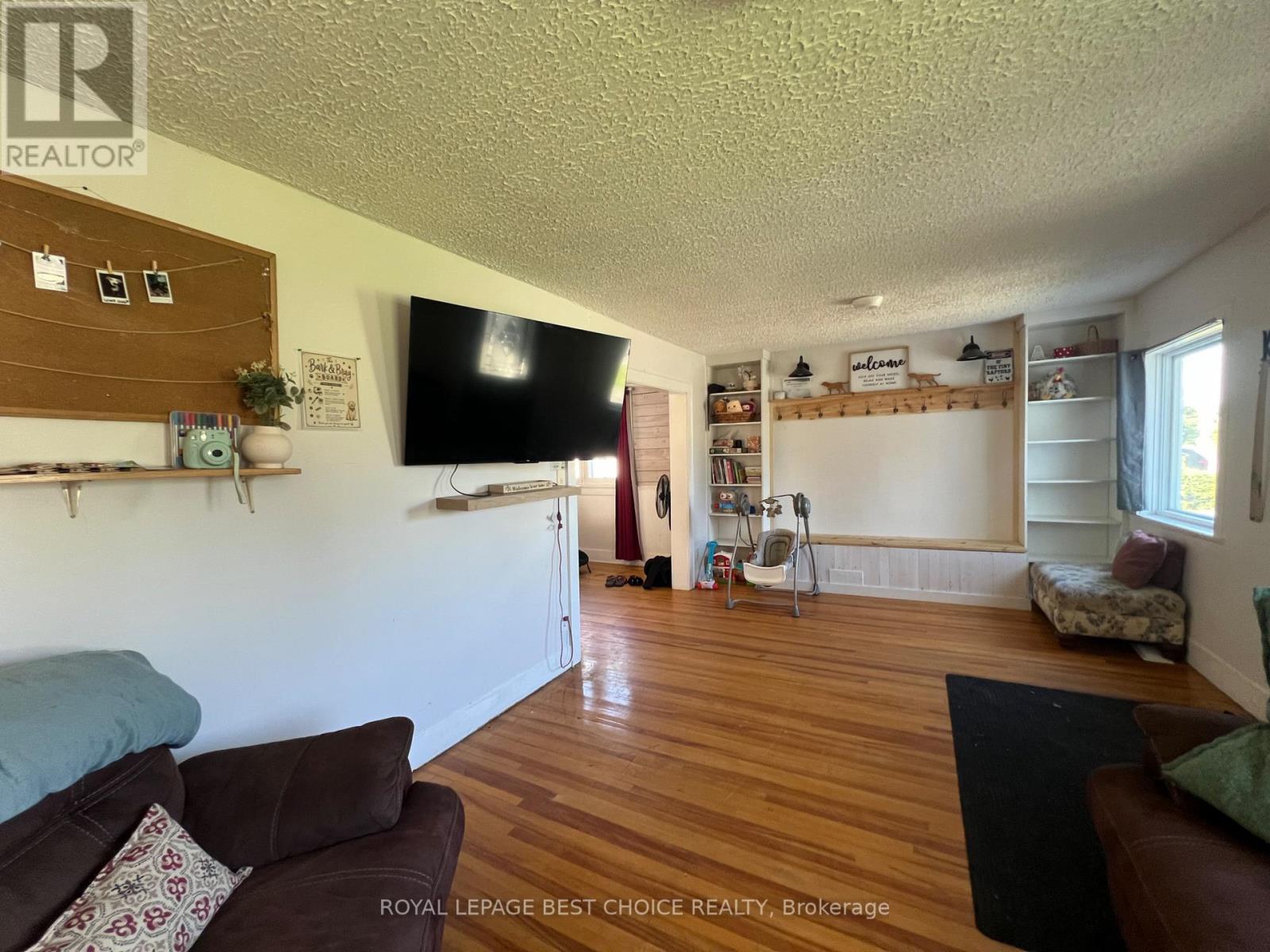 246 Mccamus Avenue, Temiskaming Shores, Ontario  P0J 1P0 - Photo 4 - T13725534