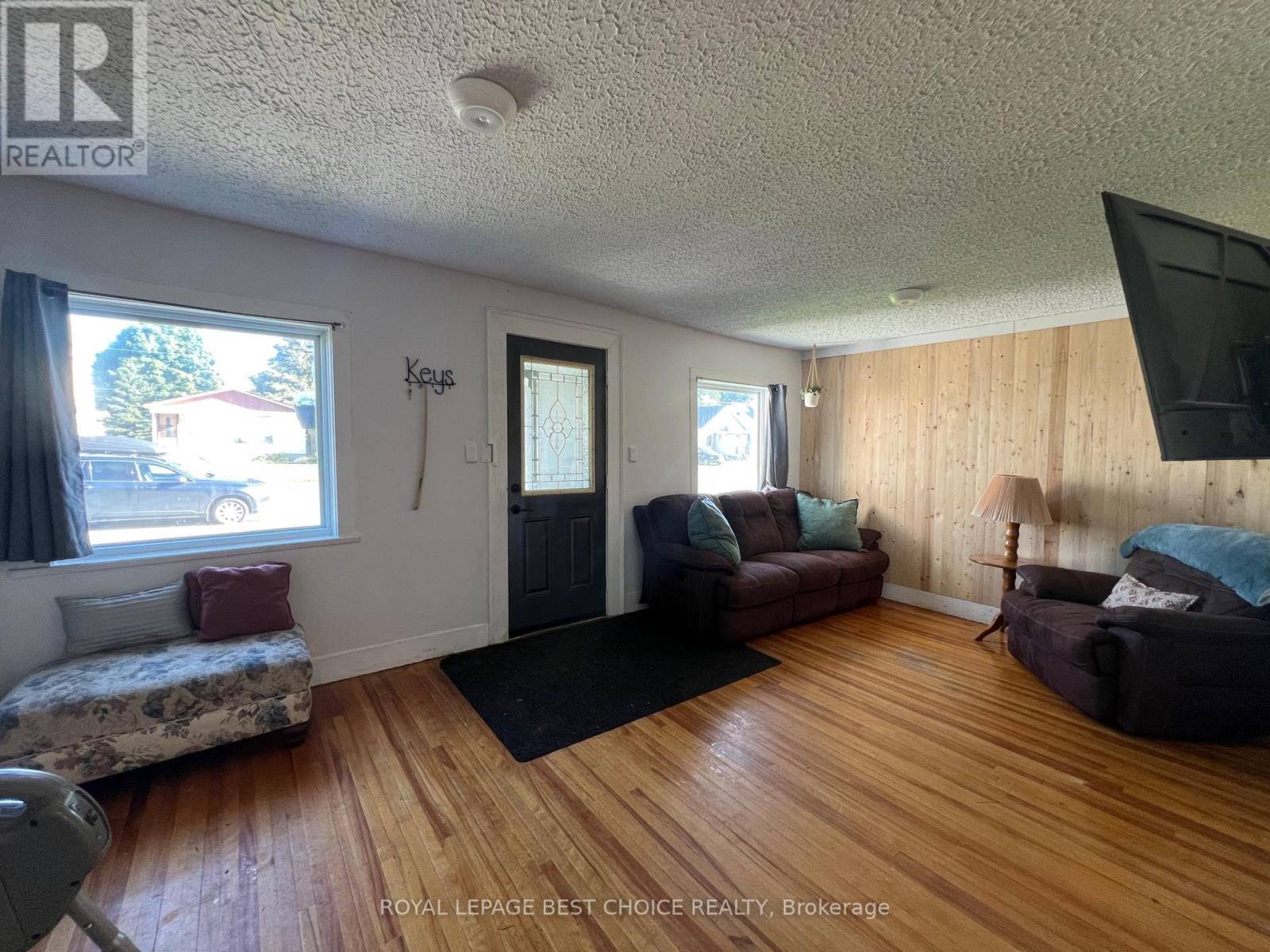 246 Mccamus Avenue, Temiskaming Shores, Ontario  P0J 1P0 - Photo 5 - T13725534