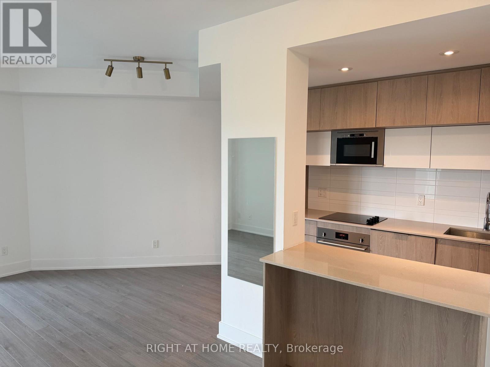 705 - 1 Belsize Drive, Toronto, Ontario M4S 0B9 - Photo 2 - C13725522