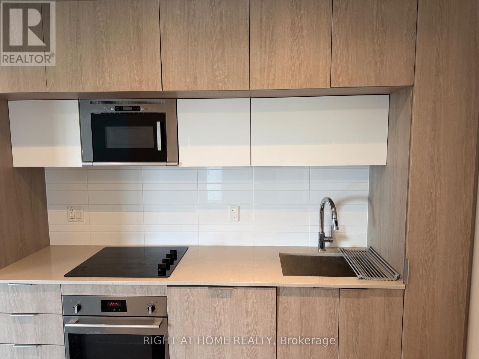 705 - 1 Belsize Drive, Toronto, Ontario M4S 0B9 - Photo 3 - C13725522