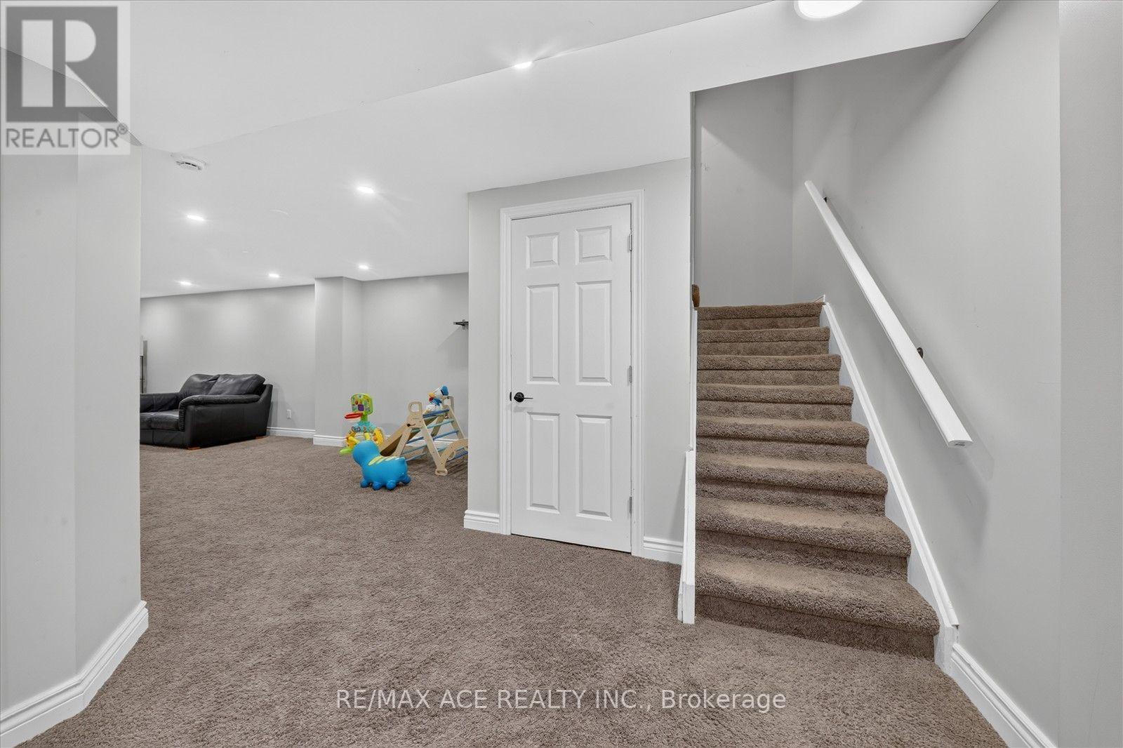 86 Solmar Avenue, Whitby, Ontario  L1R 3G2 - Photo 35 - E13725530