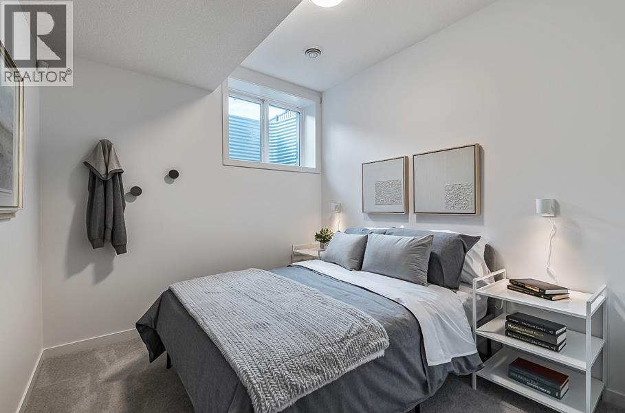270 Creekside Manor SW, Calgary, Alberta  T2X 4B9 - Photo 10 - A2336327