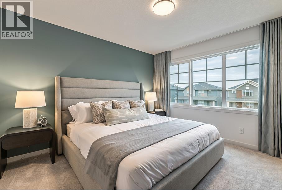 270 Creekside Manor SW, Calgary, Alberta  T2X 4B9 - Photo 6 - A2336327
