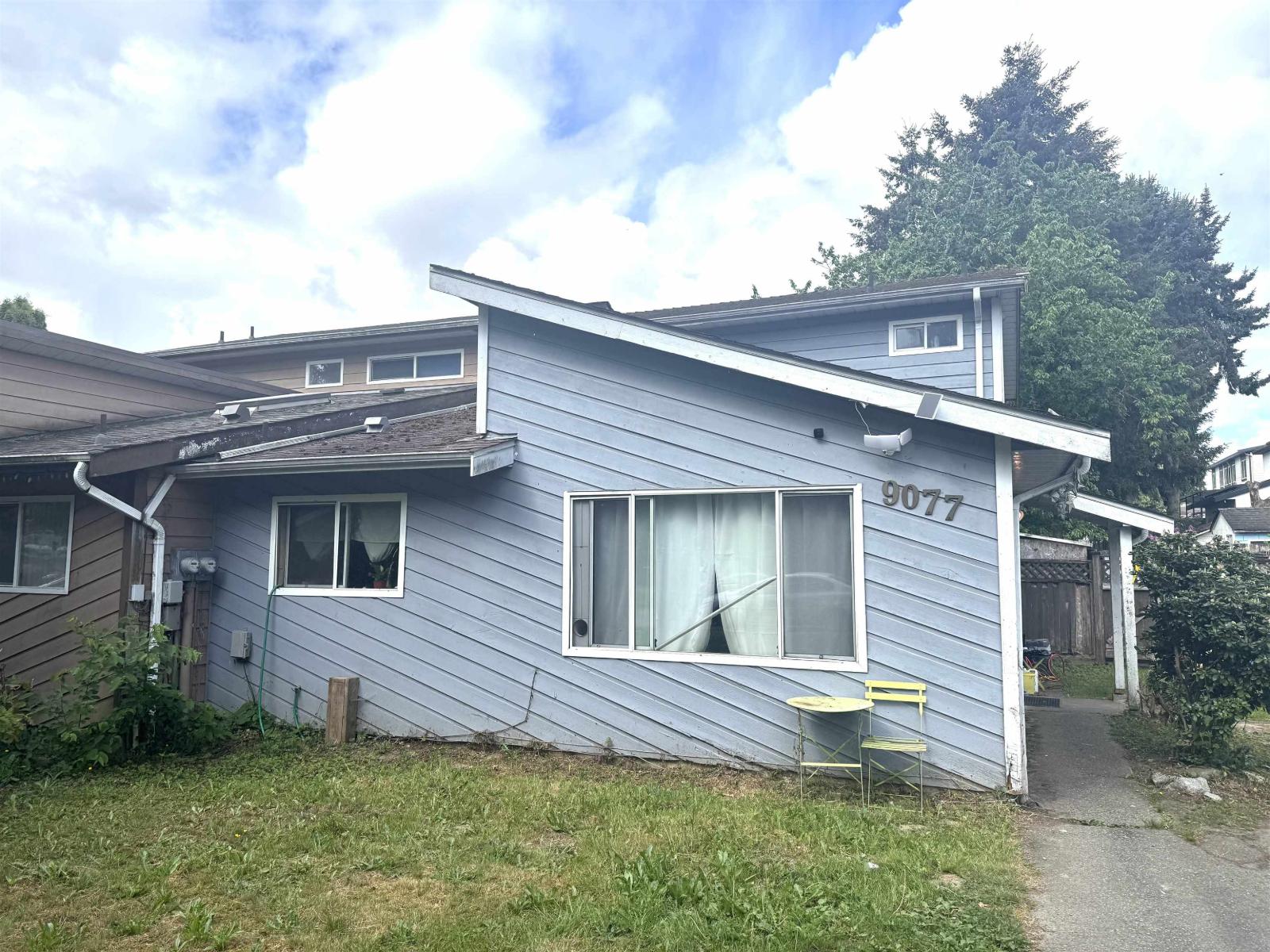 9077 135A STREET, Surrey, British Columbia