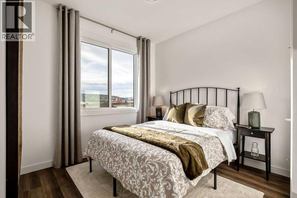 275 Creekside Manor SW, Calgary, Alberta  T2X 4B9 - Photo 12 - A2340032