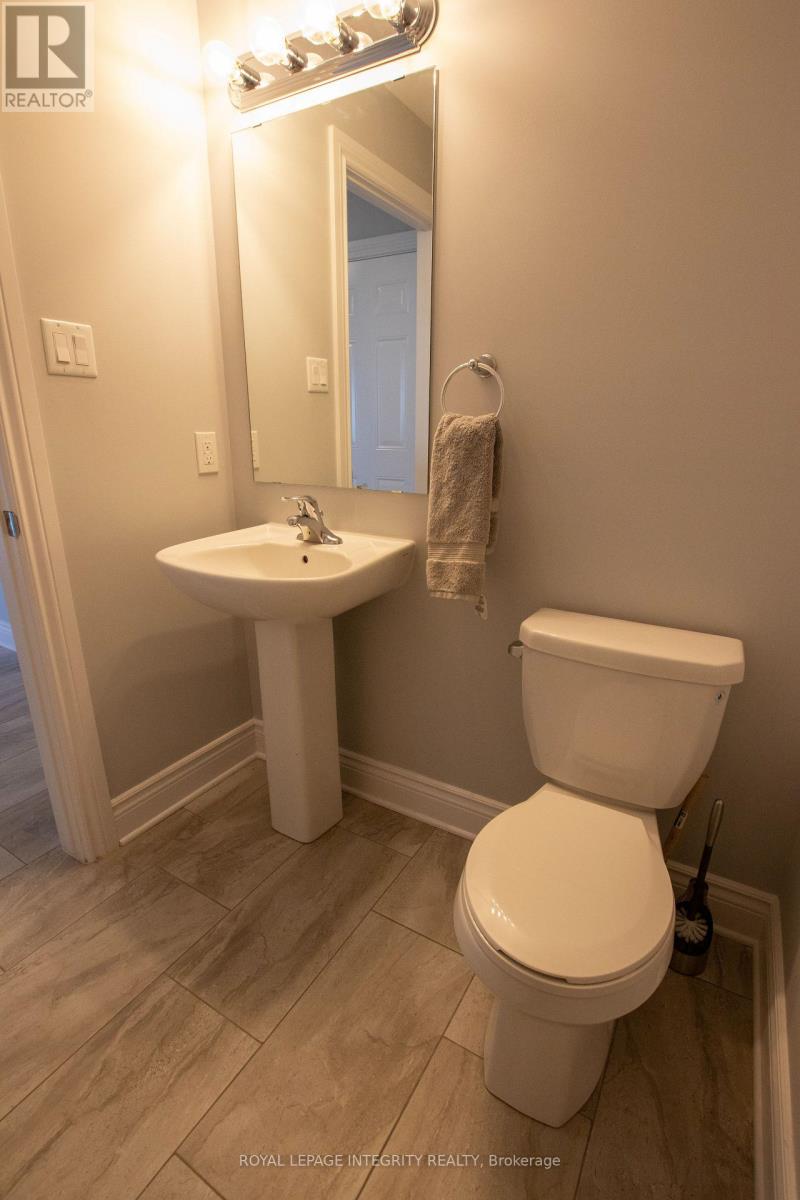 164 St-Malo Place, Russell, Ontario  K0A 1W0 - Photo 4 - X13725544