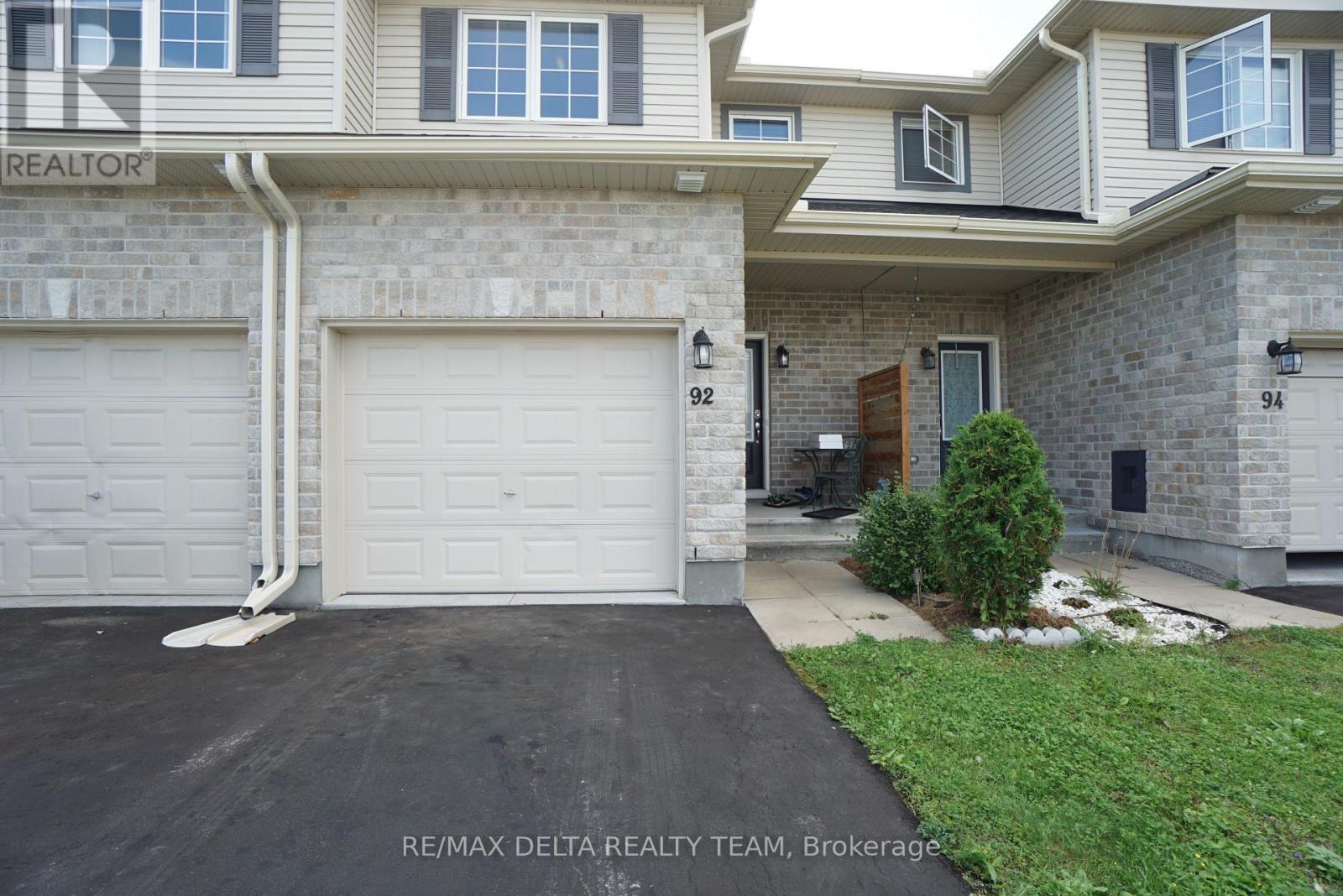 92 BELLWOOD DRIVE, Arnprior, Ontario