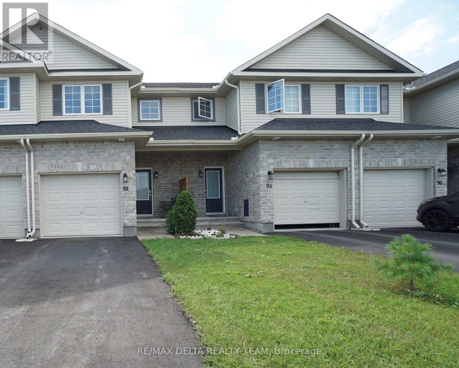 92 Bellwood Drive, Arnprior, Ontario  K7S 0H7 - Photo 3 - X13725550