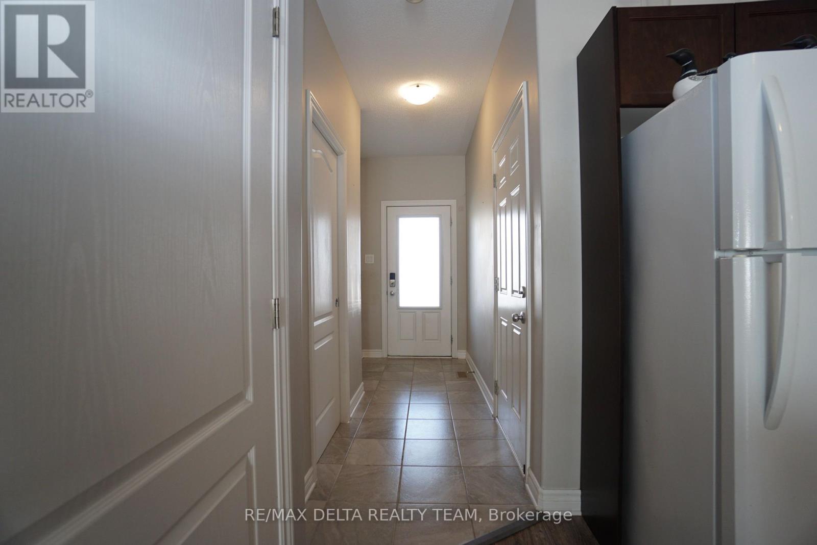 92 Bellwood Drive, Arnprior, Ontario  K7S 0H7 - Photo 4 - X13725550