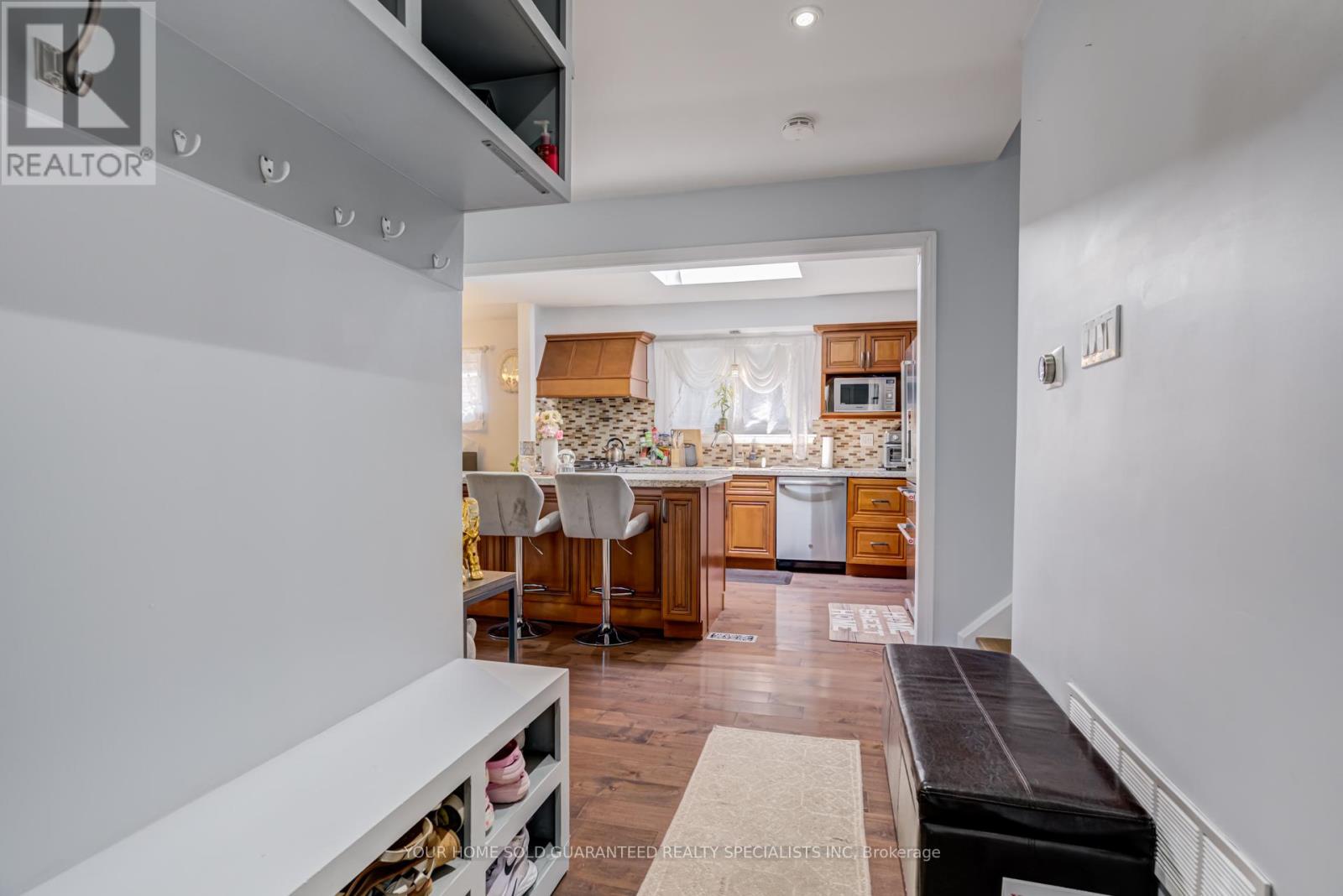 5 Hallow Crescent, Toronto, Ontario  M9W 2V8 - Photo 10 - W13520464