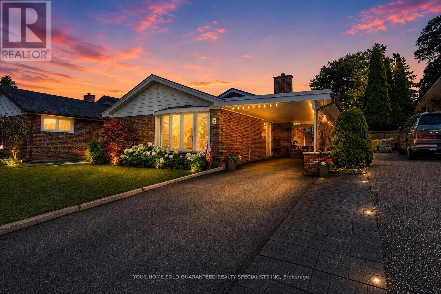 5 Hallow Crescent, Toronto, Ontario  M9W 2V8 - Photo 29 - W13520464