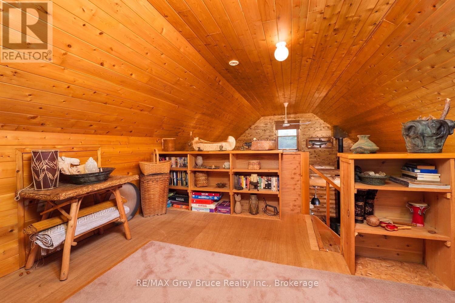 281 Shoreline Avenue, South Bruce Peninsula, Ontario  N0H 2T0 - Photo 14 - X13725540