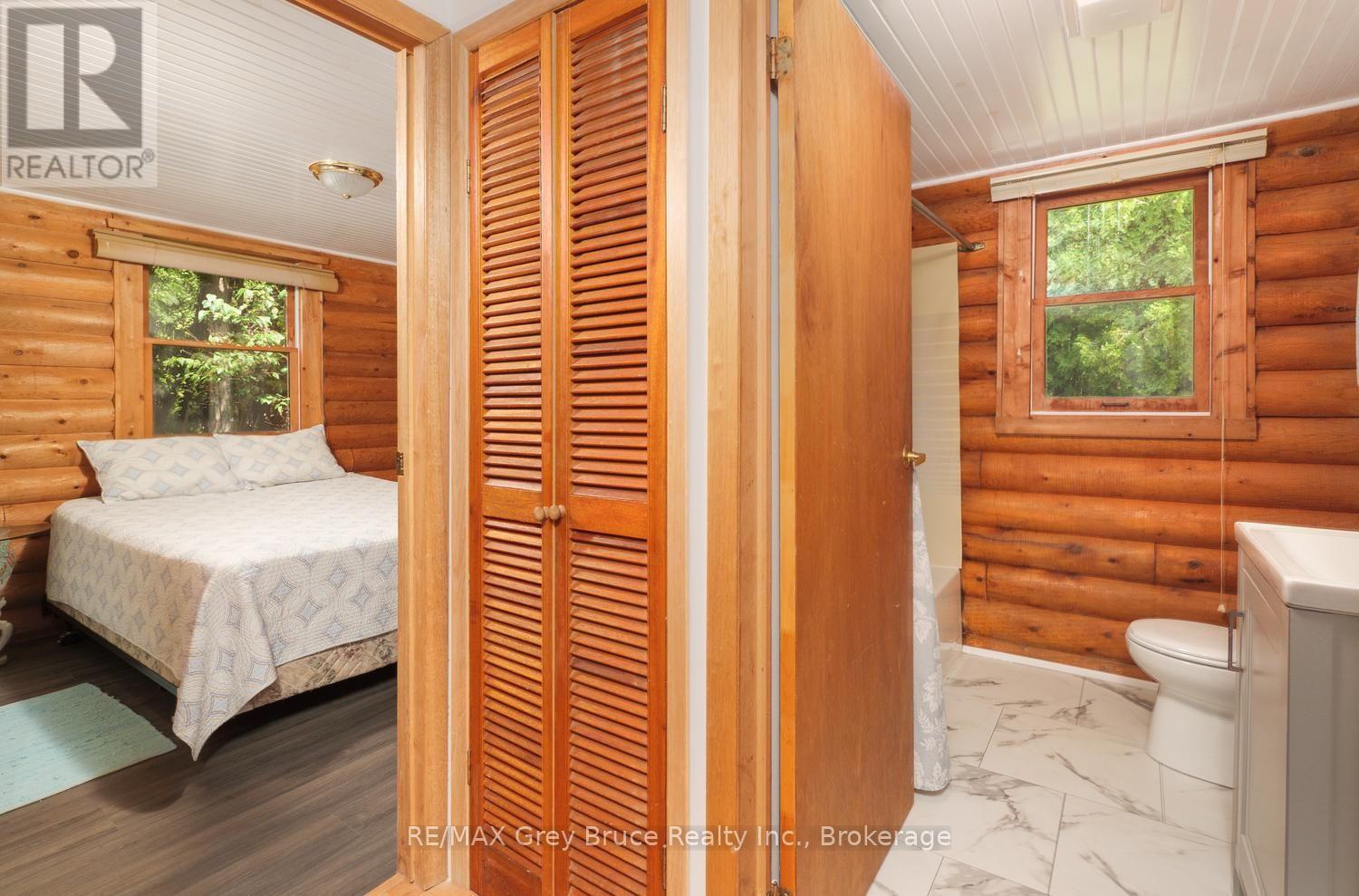 281 Shoreline Avenue, South Bruce Peninsula, Ontario  N0H 2T0 - Photo 15 - X13725540
