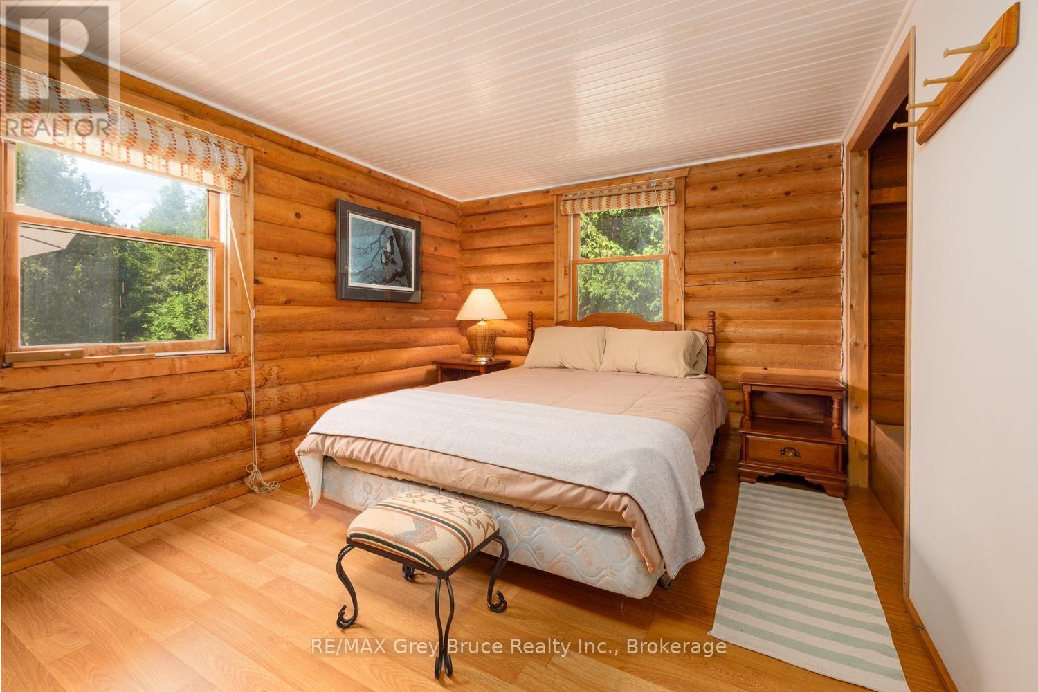 281 Shoreline Avenue, South Bruce Peninsula, Ontario  N0H 2T0 - Photo 18 - X13725540
