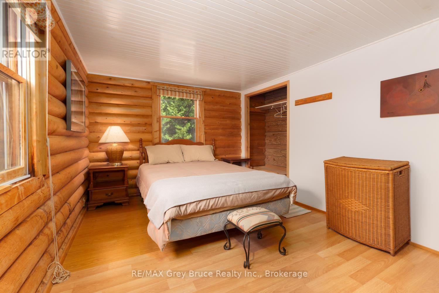 281 Shoreline Avenue, South Bruce Peninsula, Ontario  N0H 2T0 - Photo 19 - X13725540