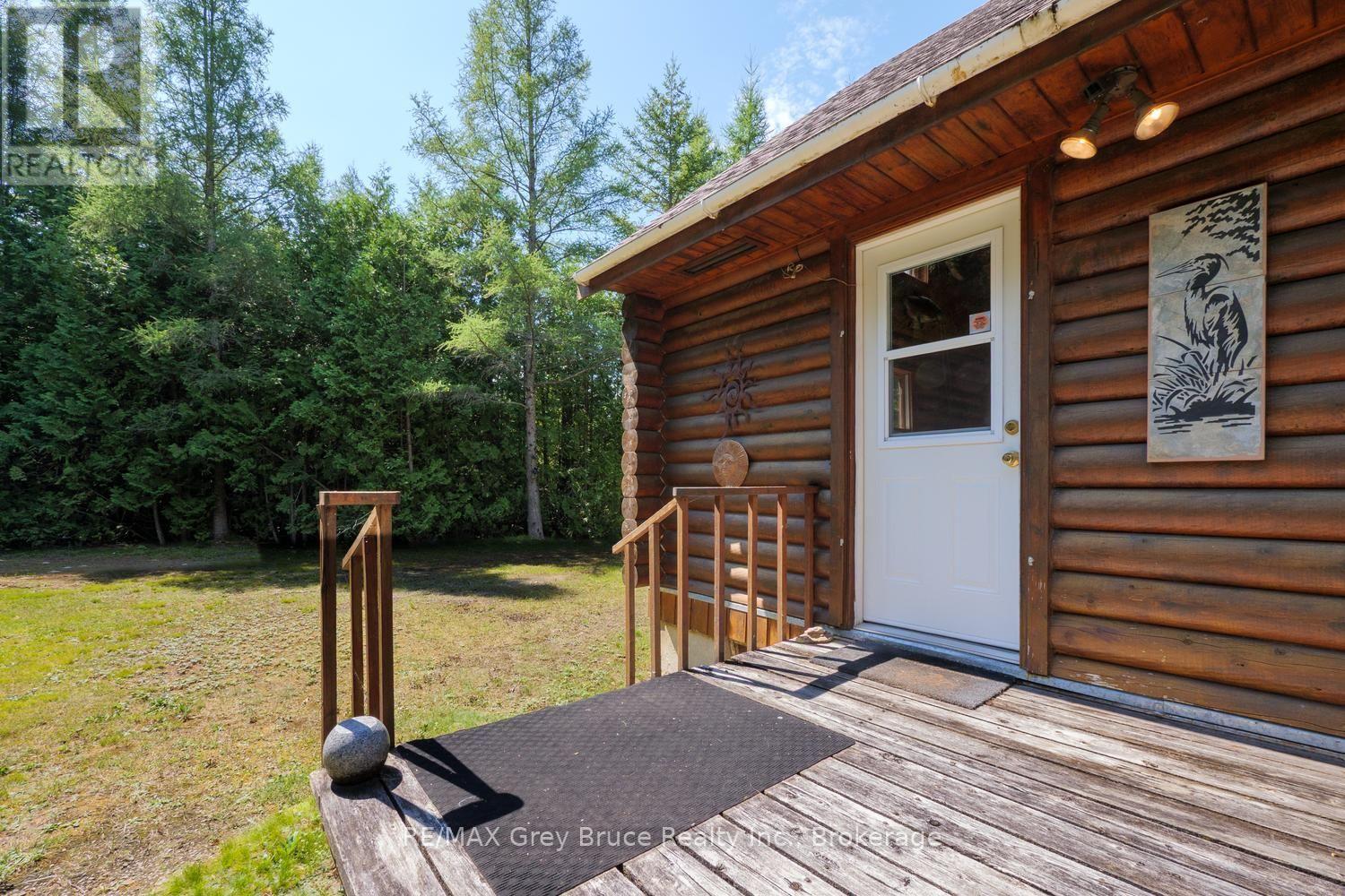 281 Shoreline Avenue, South Bruce Peninsula, Ontario  N0H 2T0 - Photo 29 - X13725540