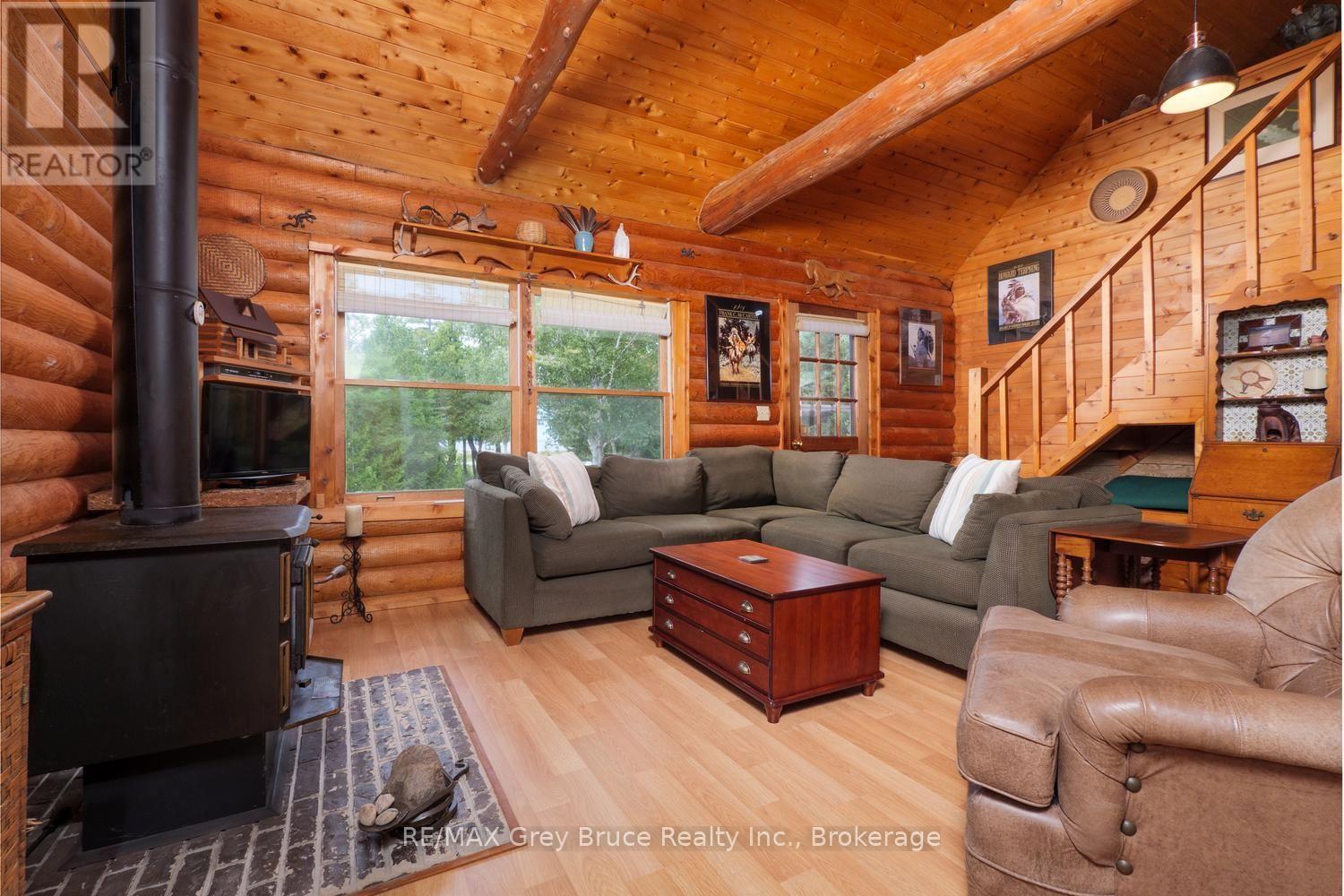 281 Shoreline Avenue, South Bruce Peninsula, Ontario  N0H 2T0 - Photo 3 - X13725540