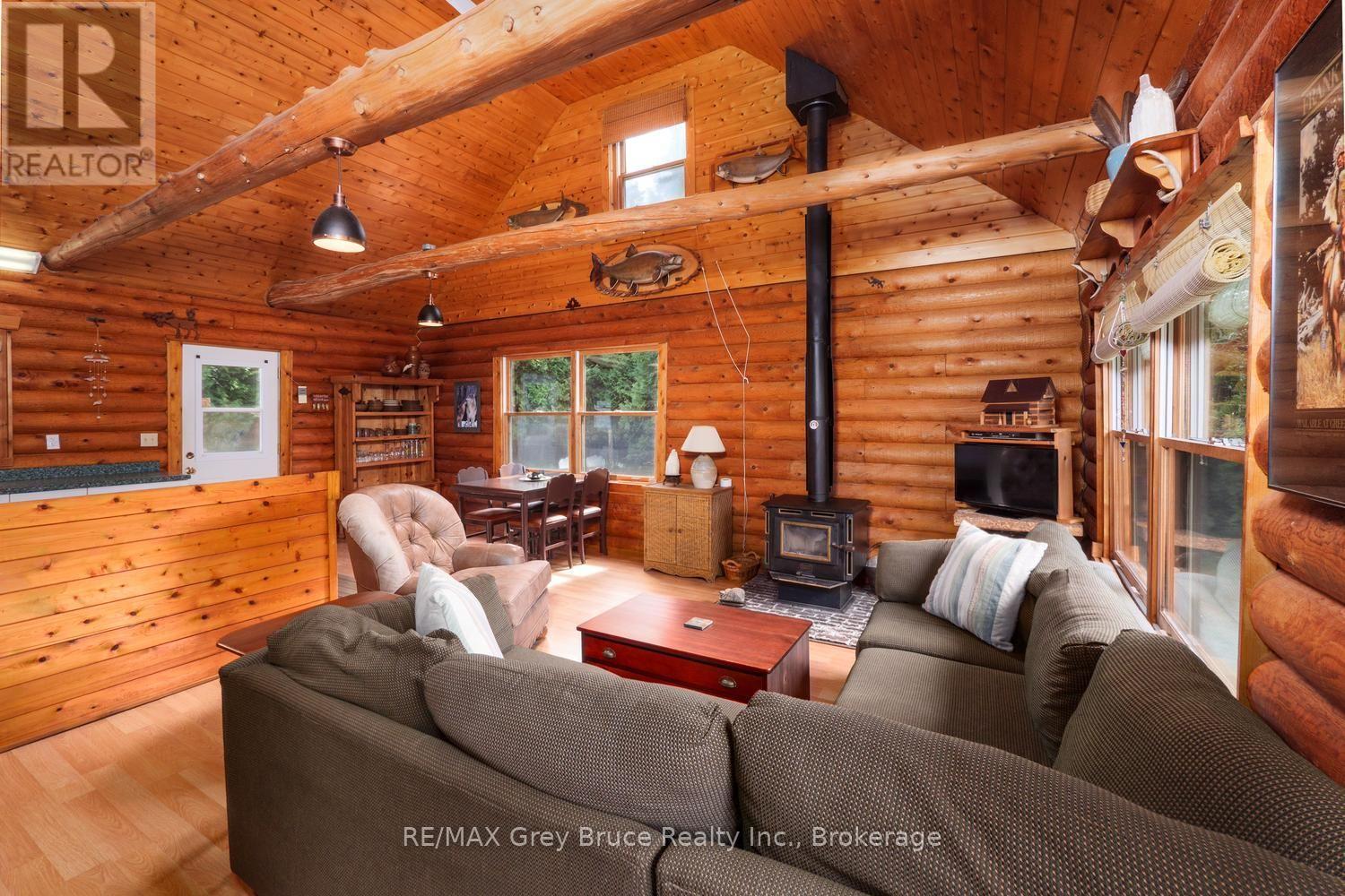 281 Shoreline Avenue, South Bruce Peninsula, Ontario  N0H 2T0 - Photo 5 - X13725540