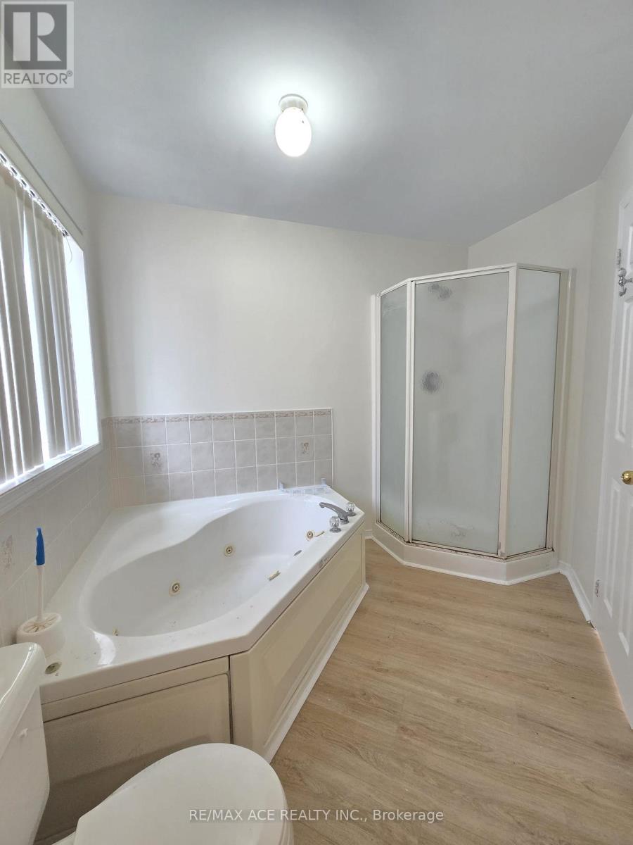 Main - 48 Ambler Bay, Barrie, Ontario  L4M 7A6 - Photo 13 - S13725538
