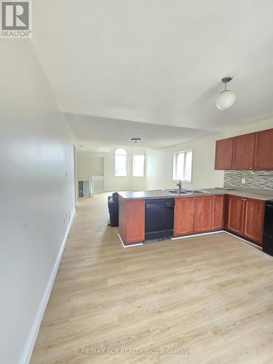 Main - 48 Ambler Bay, Barrie, Ontario  L4M 7A6 - Photo 14 - S13725538