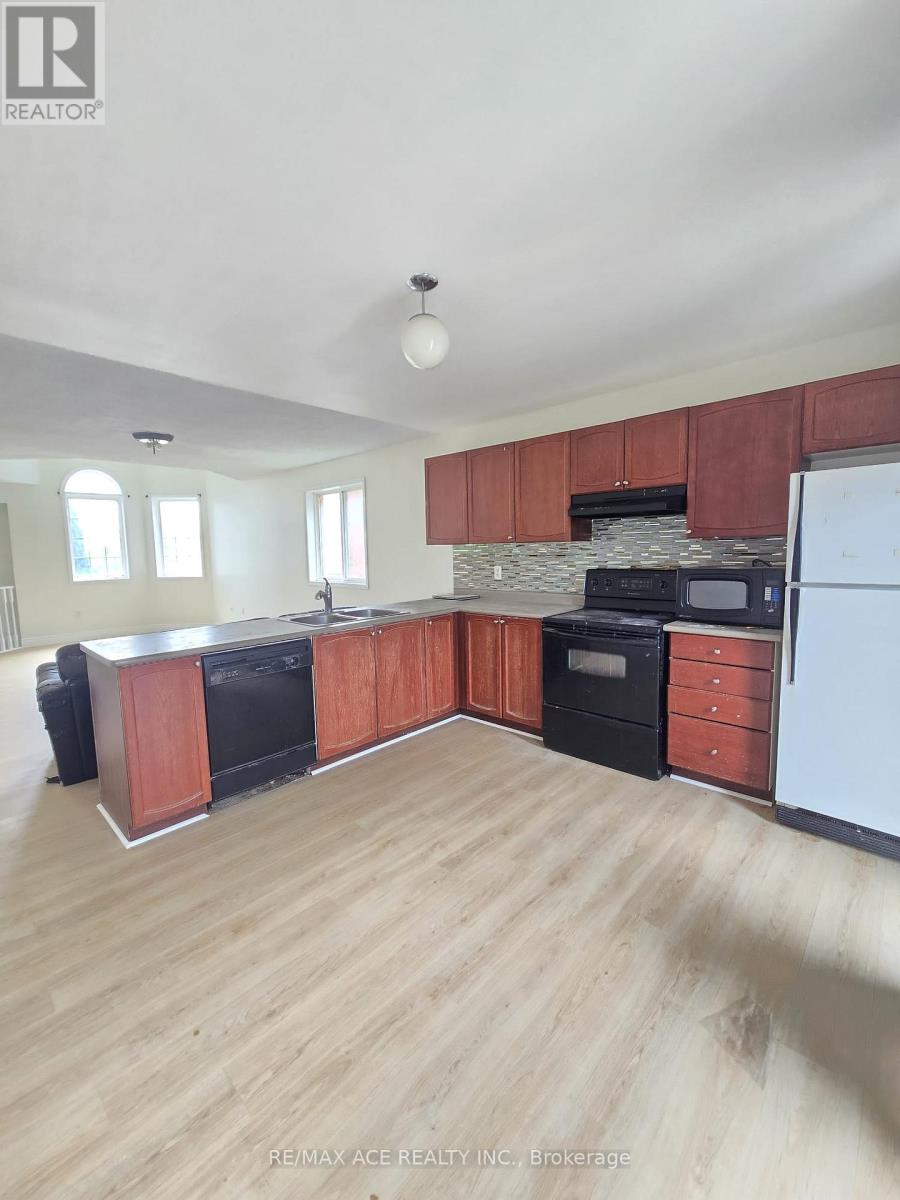 Main - 48 Ambler Bay, Barrie, Ontario  L4M 7A6 - Photo 15 - S13725538