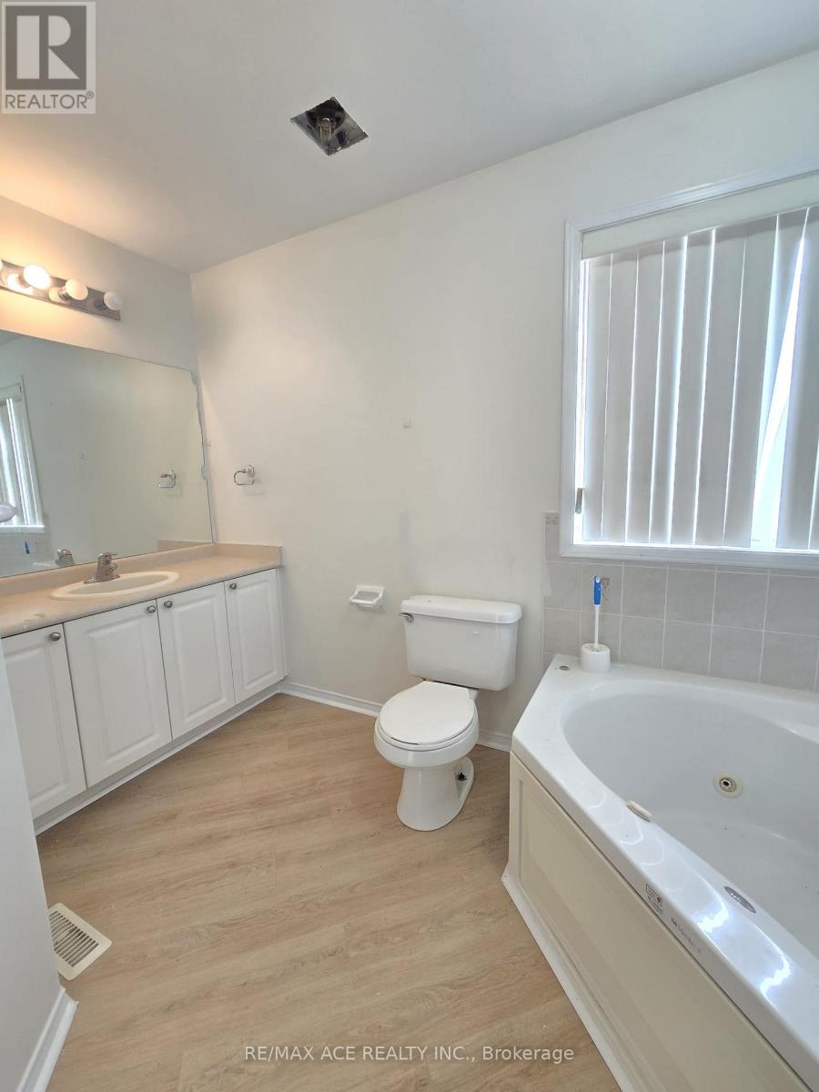 Main - 48 Ambler Bay, Barrie, Ontario  L4M 7A6 - Photo 5 - S13725538