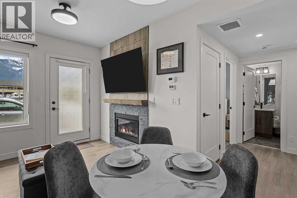 104, 810 10th Street, Canmore, Alberta  T1W 2A7 - Photo 5 - A2341131
