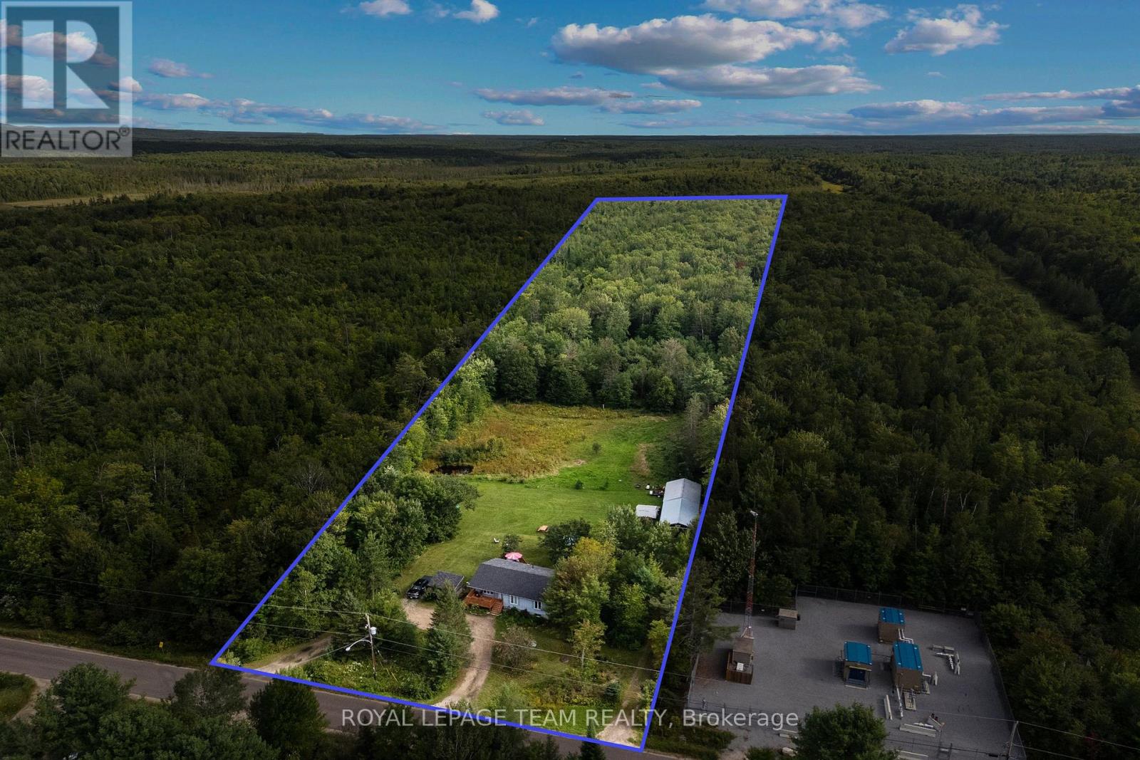484 WYLIE ROAD, Laurentian Hills, Ontario