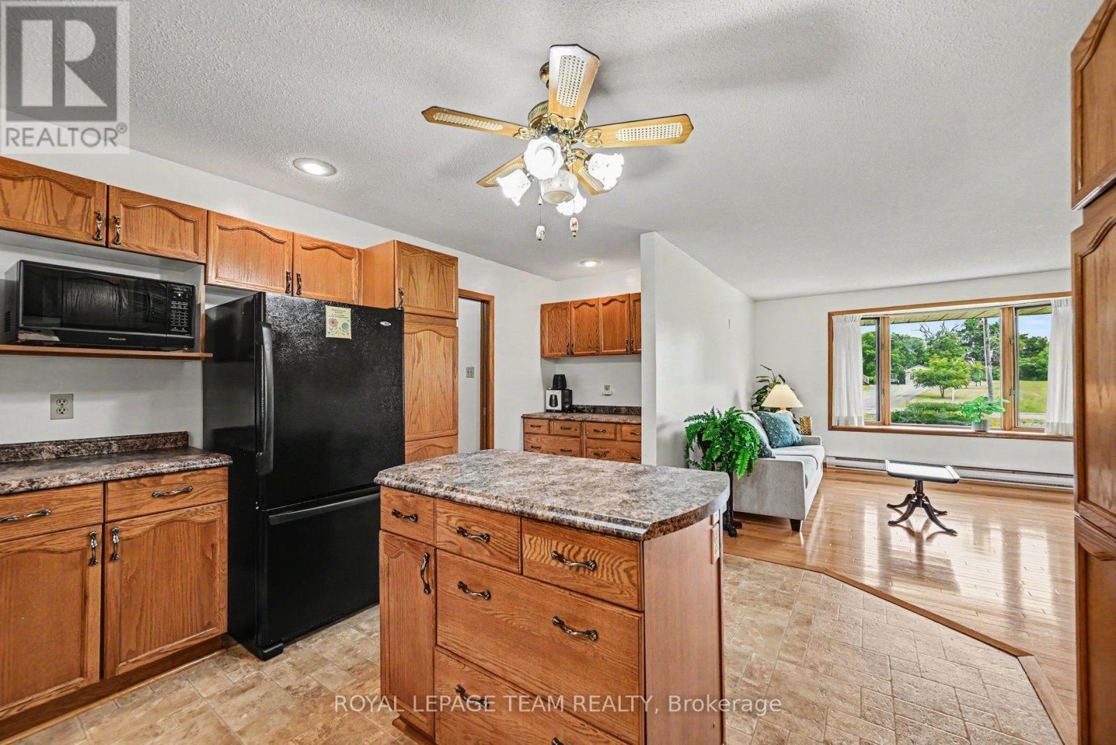 5630 Saver Road, South Dundas, Ontario  K0E 1K0 - Photo 12 - X13725562