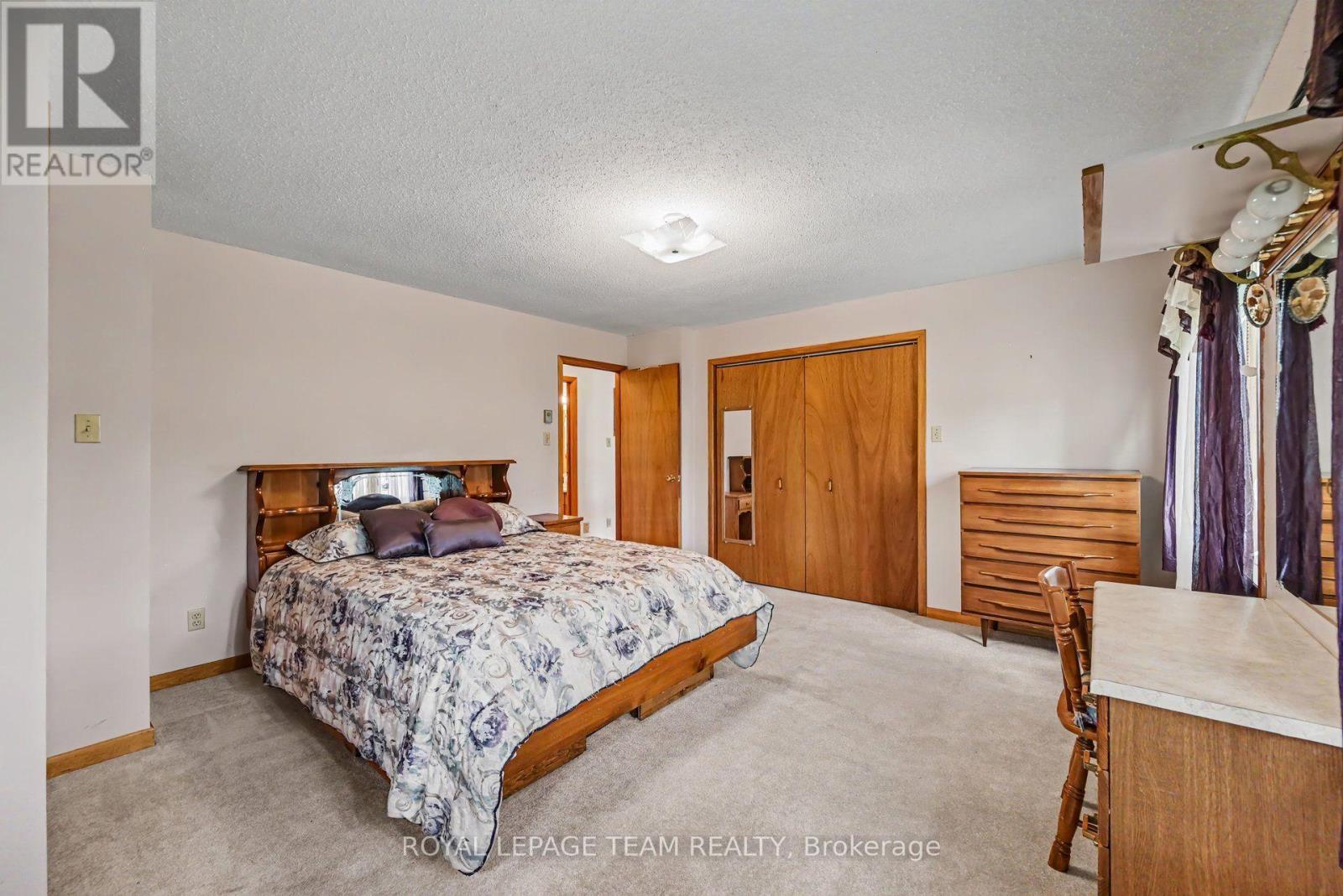 5630 Saver Road, South Dundas, Ontario  K0E 1K0 - Photo 13 - X13725562