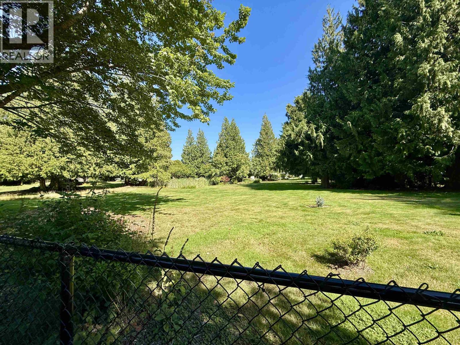 530 Shaw Road, Gibsons, British Columbia  V0N 1V8 - Photo 19 - R3159829