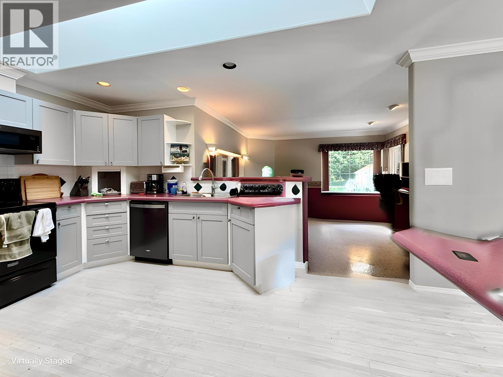 530 Shaw Road, Gibsons, British Columbia  V0N 1V8 - Photo 4 - R3159829