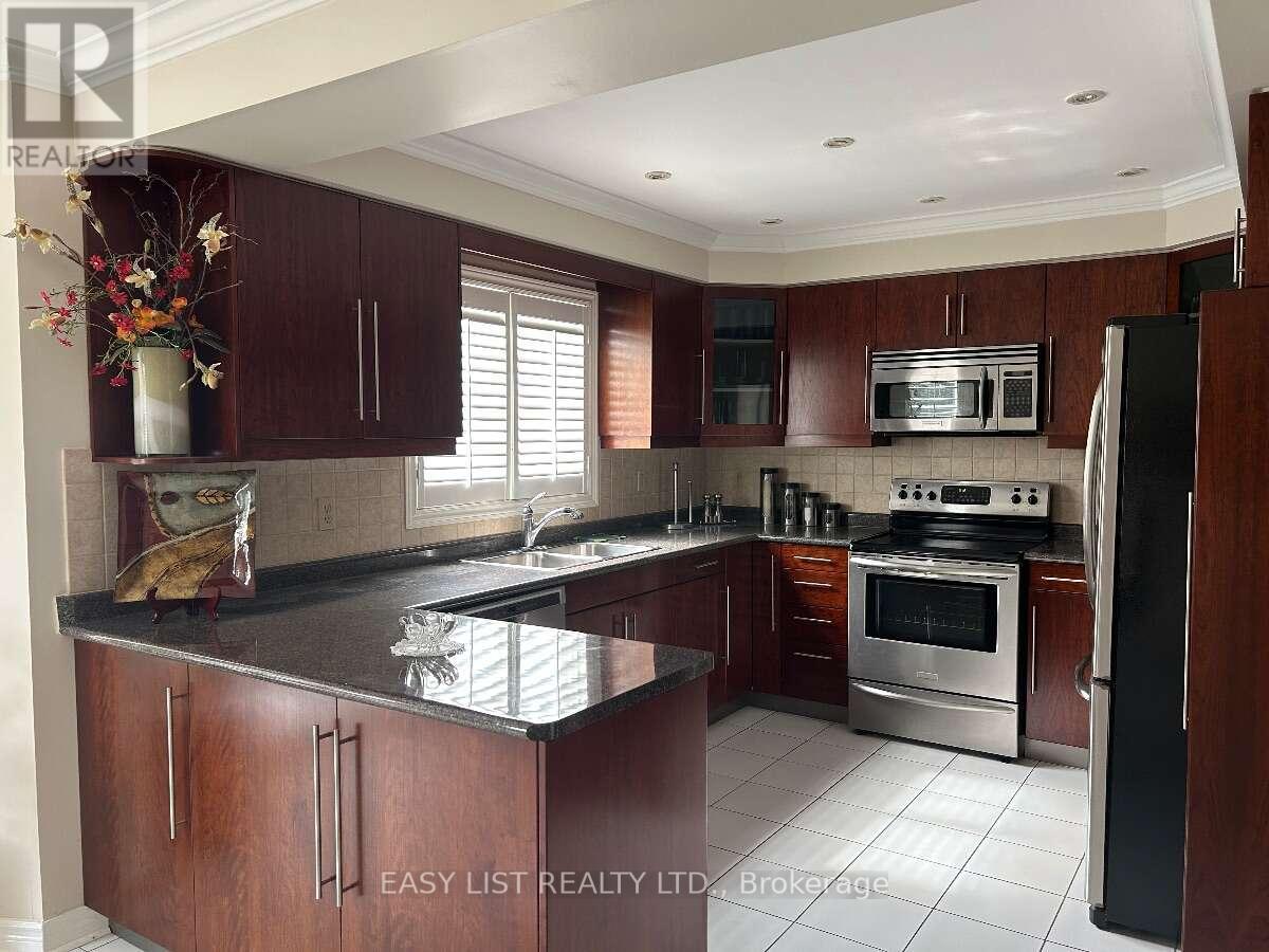 14 Gas Light Crescent, Vaughan, Ontario  L4L 8E8 - Photo 7 - N13725554