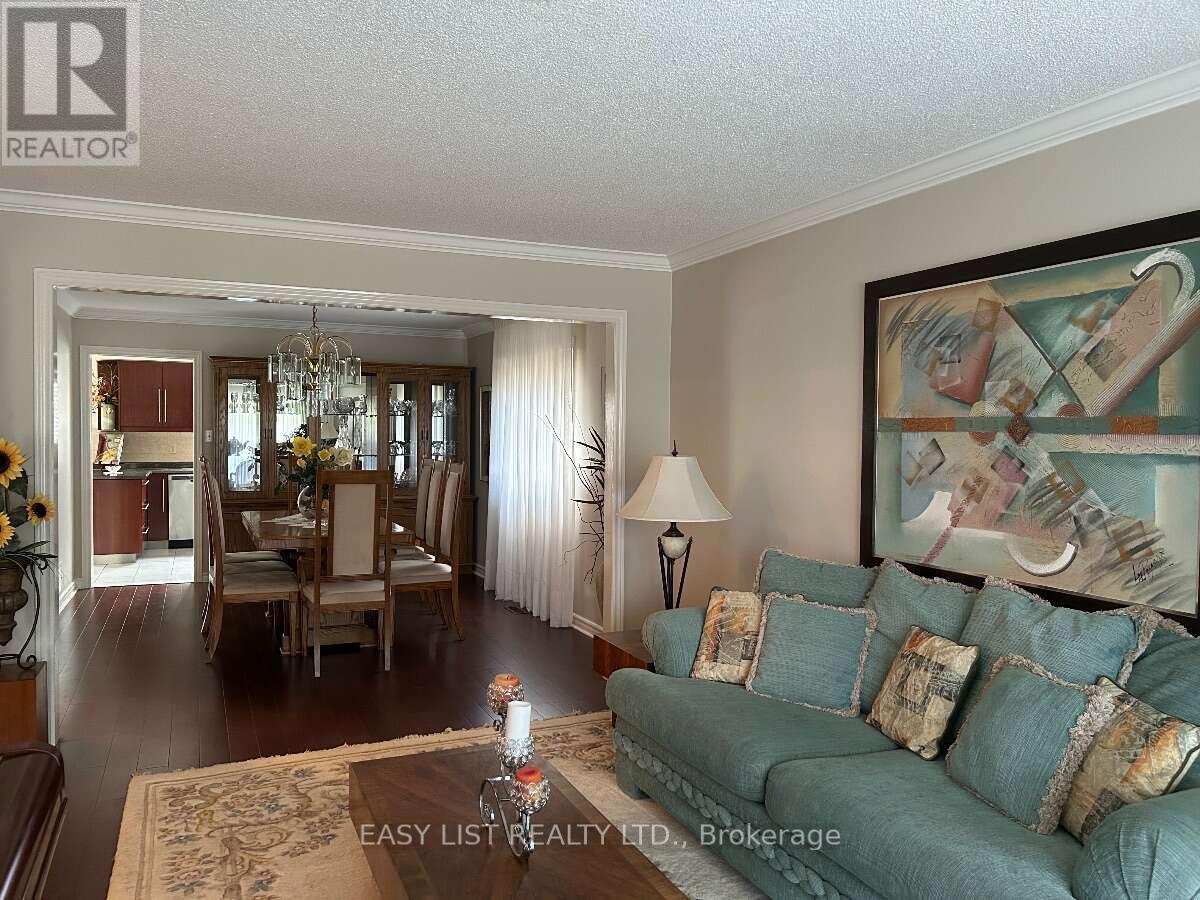 14 Gas Light Crescent, Vaughan, Ontario  L4L 8E8 - Photo 8 - N13725554
