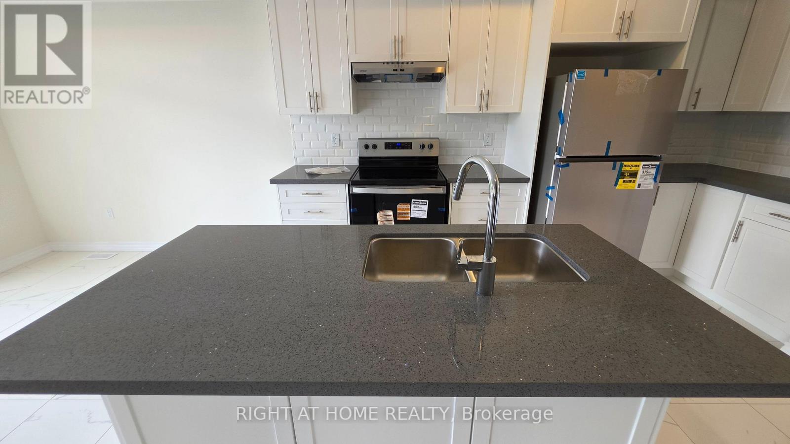 233 Postill Street, Brant, Ontario  N3L 0R6 - Photo 11 - X13725556