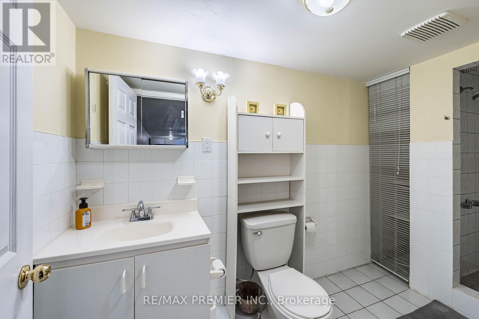 5 Valois Court, Toronto, Ontario M9V 2Z4 - Photo 23 - W13665382