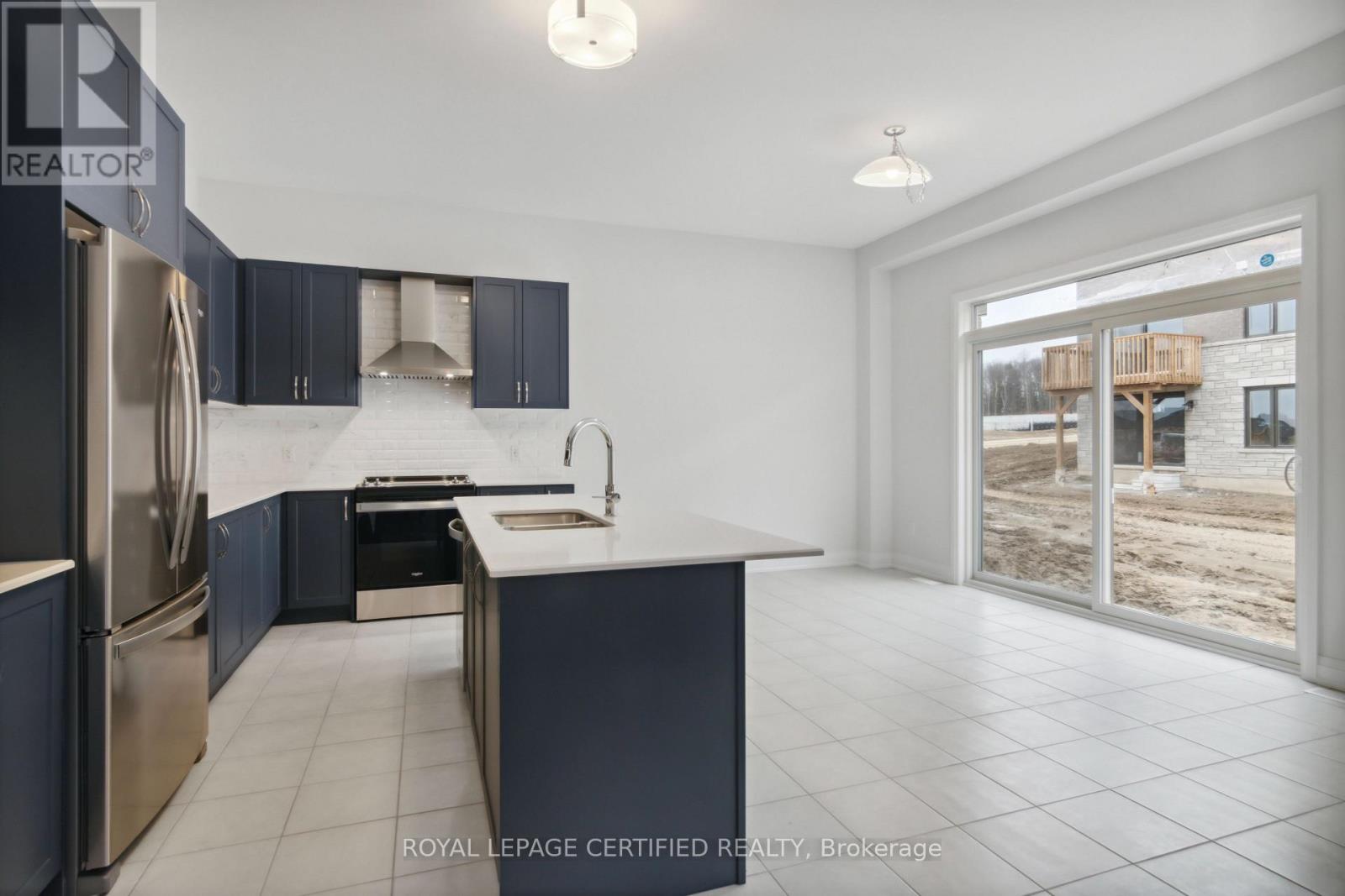 3 Sweet Cicely Street, Springwater, Ontario L9X 2C7 - Photo 15 - S13725570